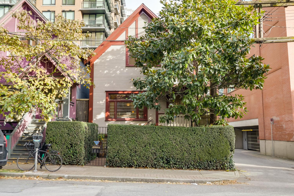 Yaletown House for sale:  3 bedroom 2,295 sq.ft.
