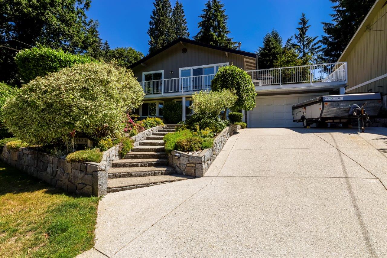 4624 Cedarcrest Avenue, North Vancouver, Canyon Heights House for sale: 5 bedroom 2,768 sq.ft., David Valente Royal LePage Sussex