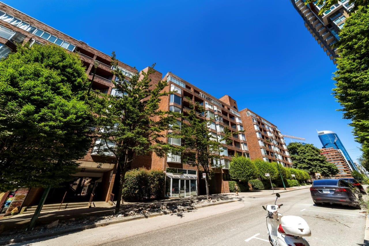 321-1333 Hornby St, Downtown Vancouver Condo for sale: Anchor Point 3, 1 bedroom 536 sq.ft., David Valente Royal LePage Sussex