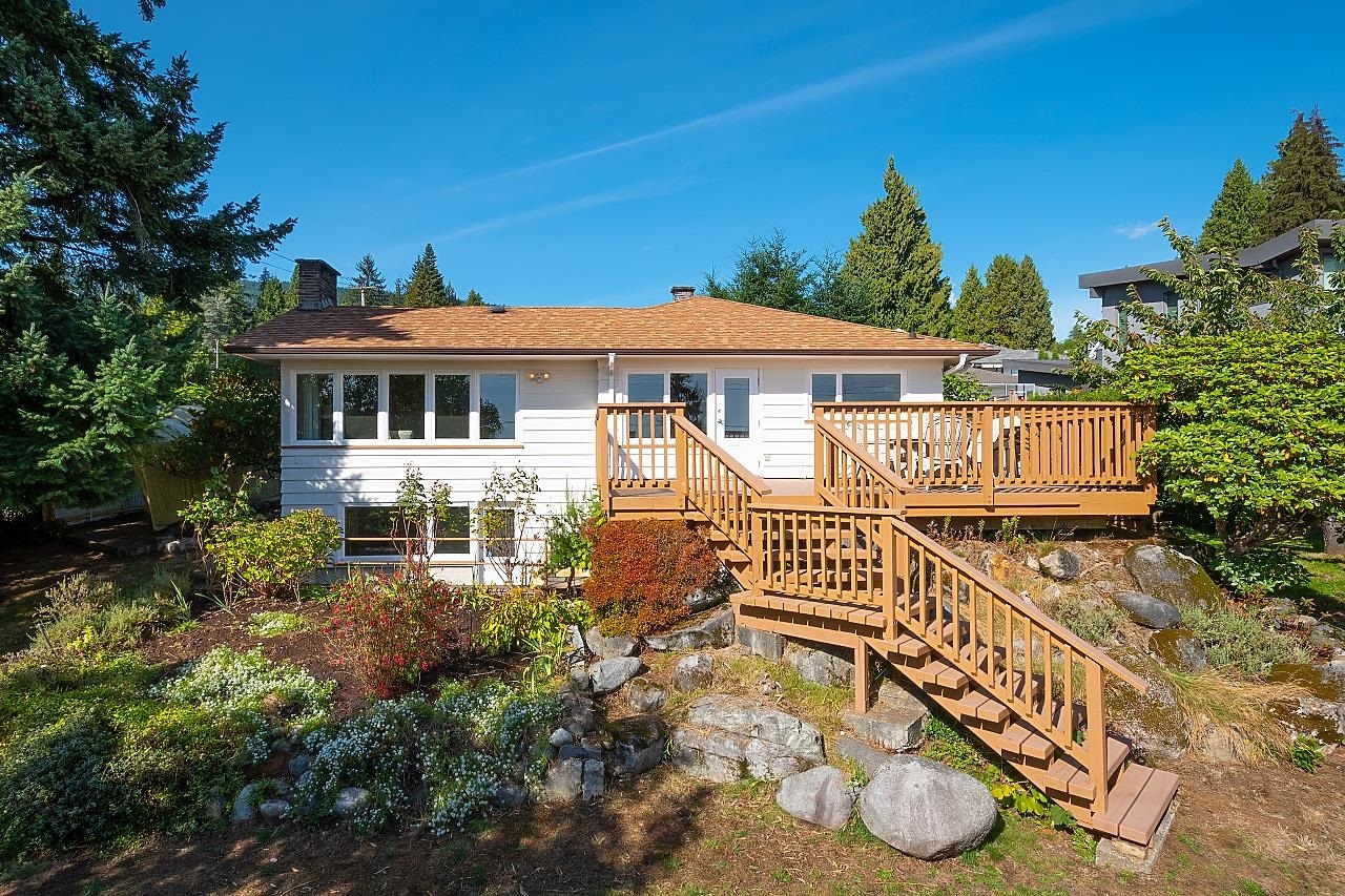 Ambleside House/Single Family for sale: 4 bedroom (Listed 2021-09-21)