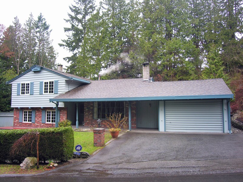 Caulfeild House for sale: 3 bedroom 2,154 sq.ft. (Listed 2009-03-24)