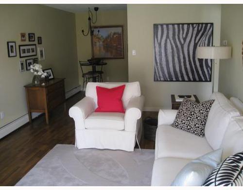 Lower Lonsdale Condo for sale: 1 bedroom 714 sq.ft. (Listed 2009-09-09)