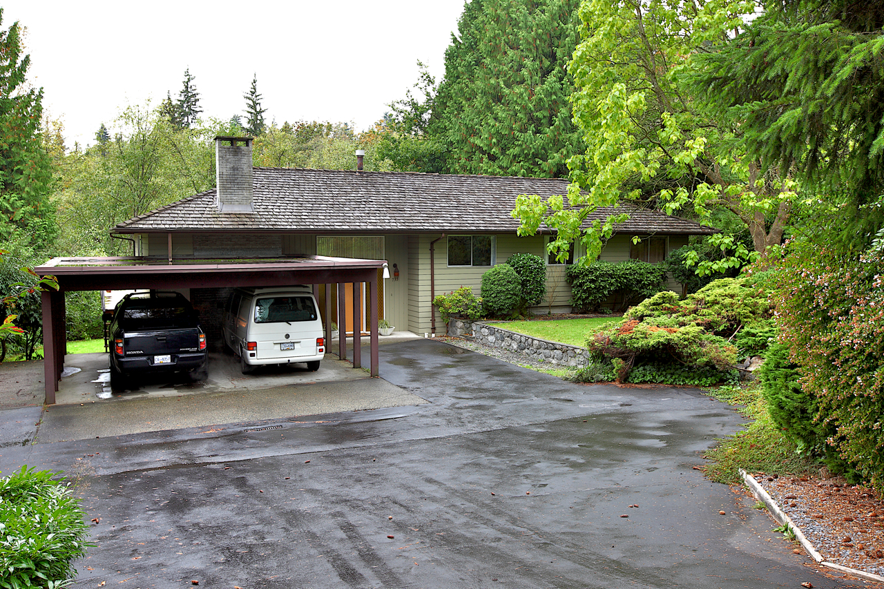 British Properties House for sale: 5 bedroom 3,500 sq.ft. (Listed 2010-10-16)