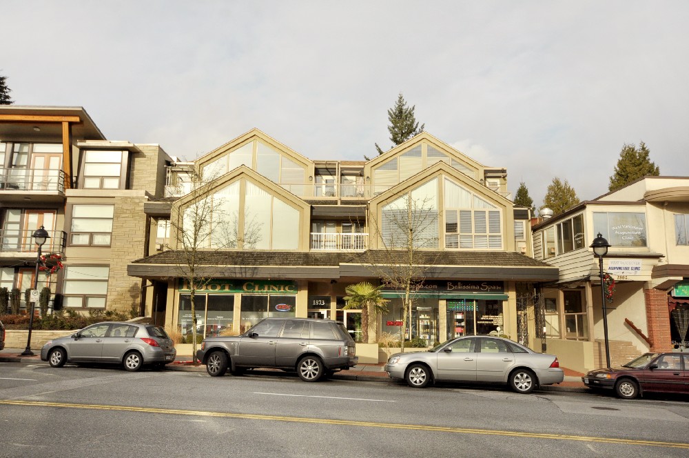 Ambleside Condo for sale: 2 bedroom 1,039 sq.ft. (Listed 2011-01-31)