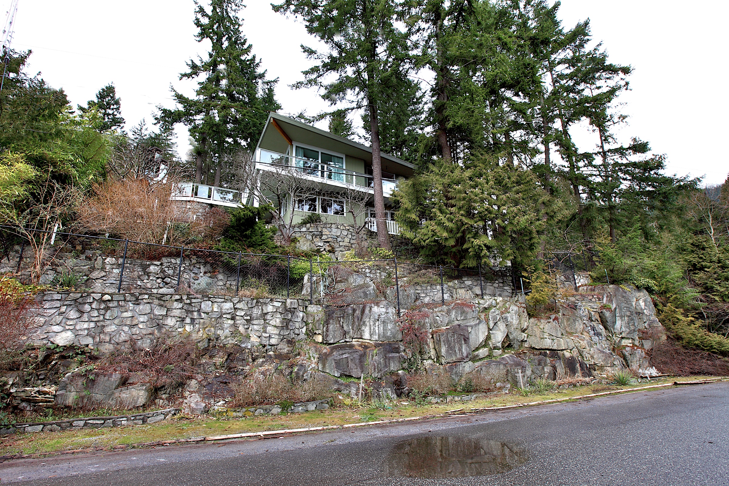 Bayridge House for sale: 5 bedroom 2,818 sq.ft. (Listed 2011-03-01)