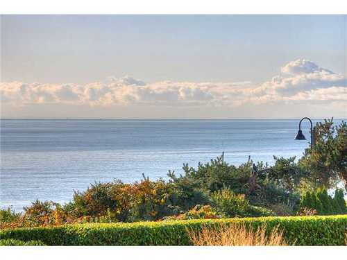 Dundarave House for sale: 3 bedroom 2,000 sq.ft. (Listed 2011-11-25)