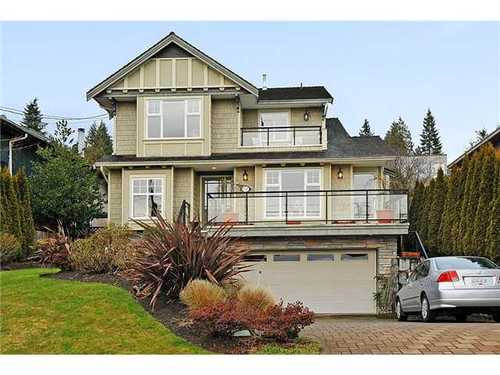 Ambleside House for sale: 4 bedroom 3,193 sq.ft. (Listed 2012-01-27)