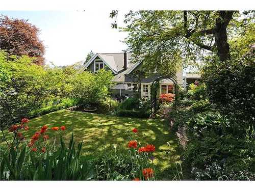 Dundarave House for sale: 7 bedroom 5,847 sq.ft. (Listed 2012-07-19)