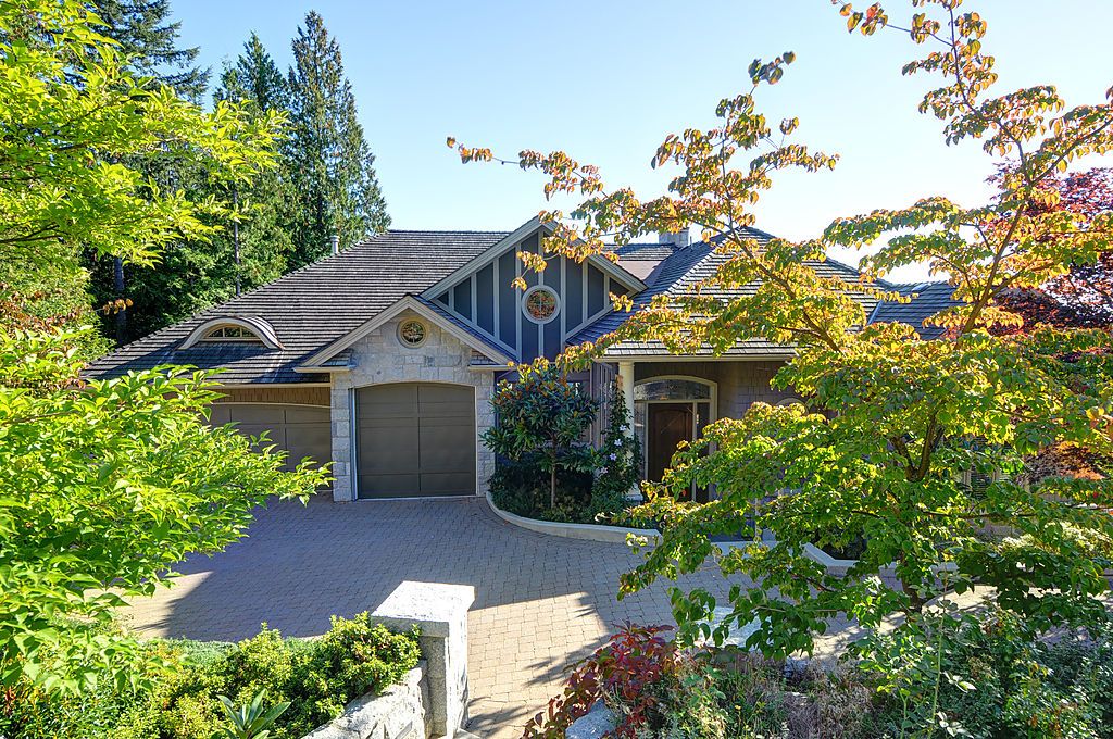 Whitby Estates House for sale: 5 bedroom 5,695 sq.ft. (Listed 2012-10-10)