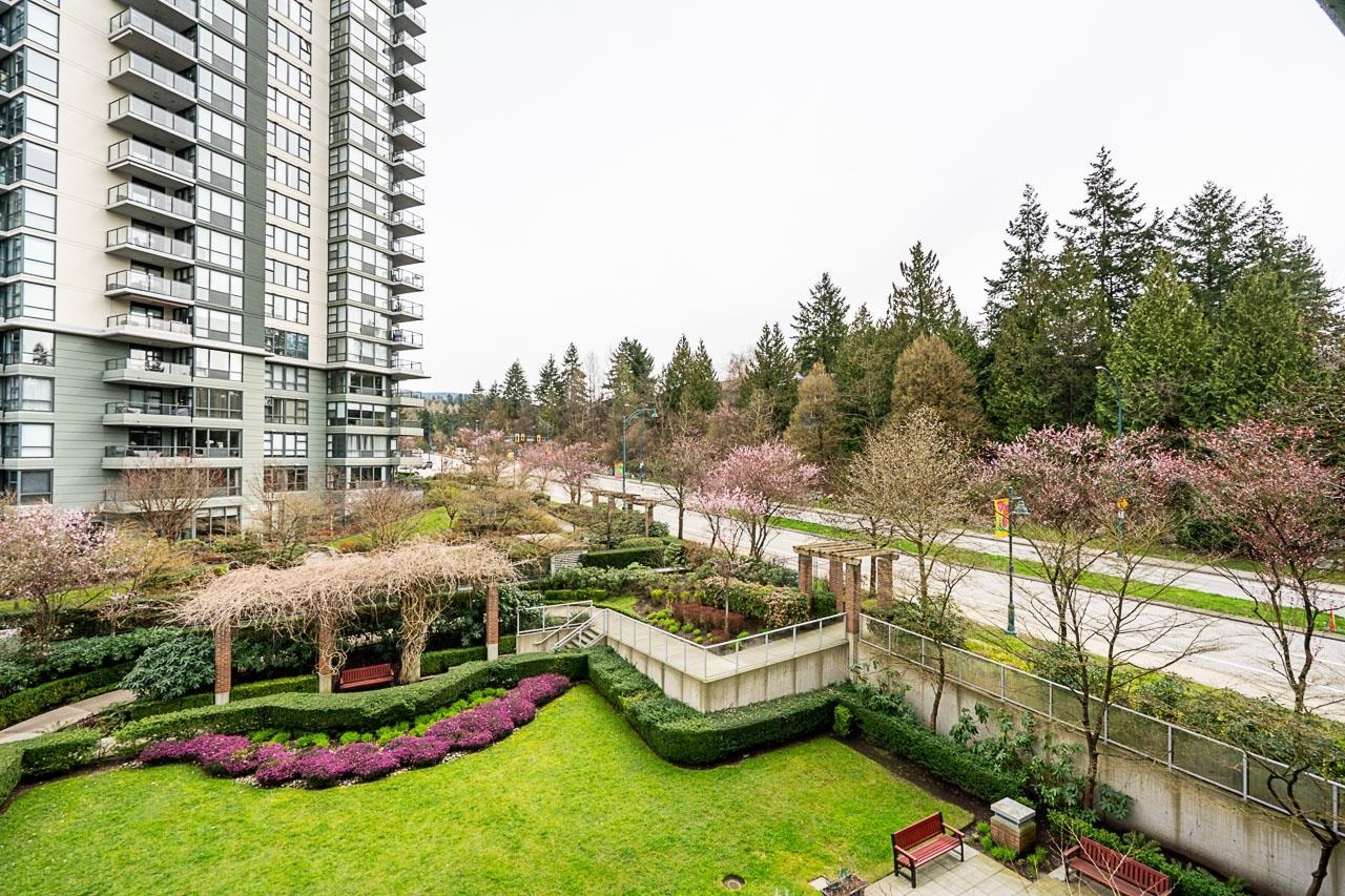 North Shore Pt Moody Apartment/Condo for sale: 2 bedroom 968 sq.ft. (Listed 2026-03-31)