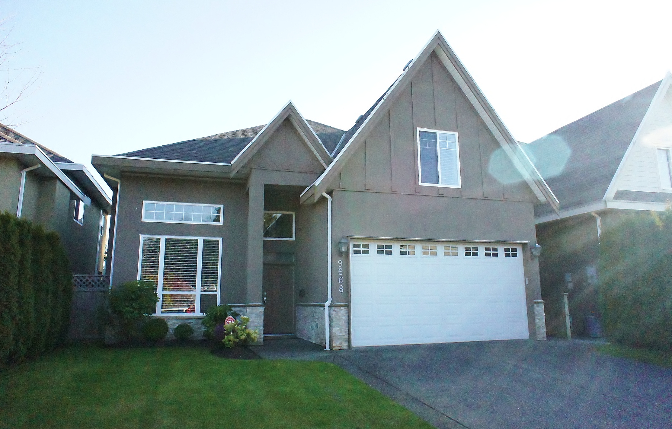 McLennan North House for sale: 4 bedroom 2,360 sq.ft. (Listed 2013-07-09)