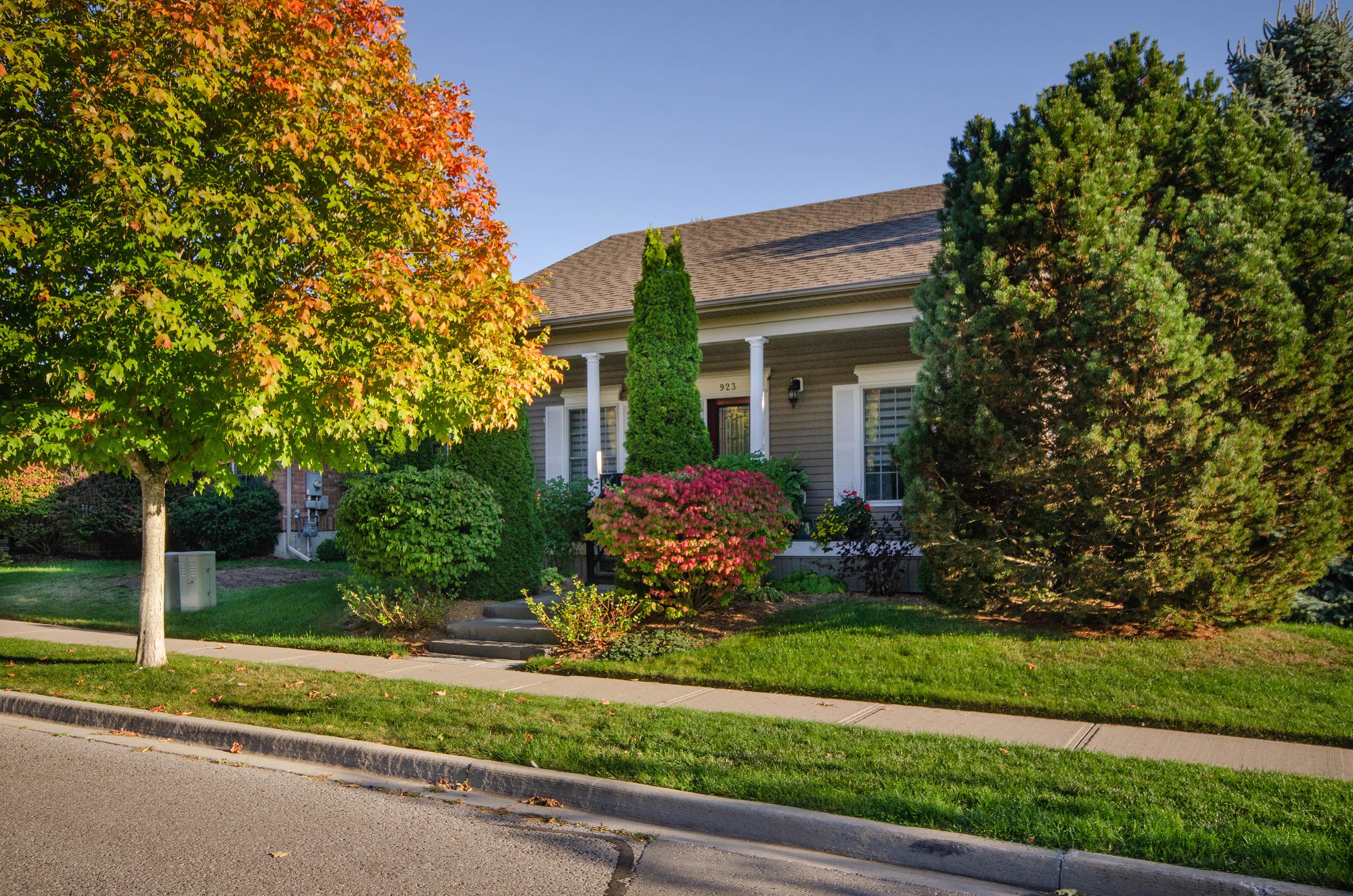 New Amherst detached bungalow for sale:  2 bedroom  (Listed 2025-11-02)
