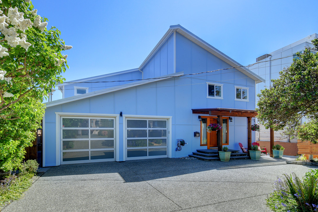 South East Sidney House for sale: 3 bedroom 3,259 sq.ft. (Listed 2019-05-14)