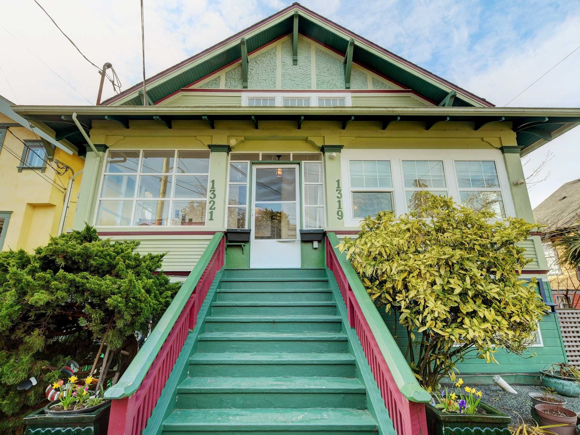 Fairfield Full Duplex for sale: 7 bedroom 3,790 sq.ft. (Listed 2022-03-11)