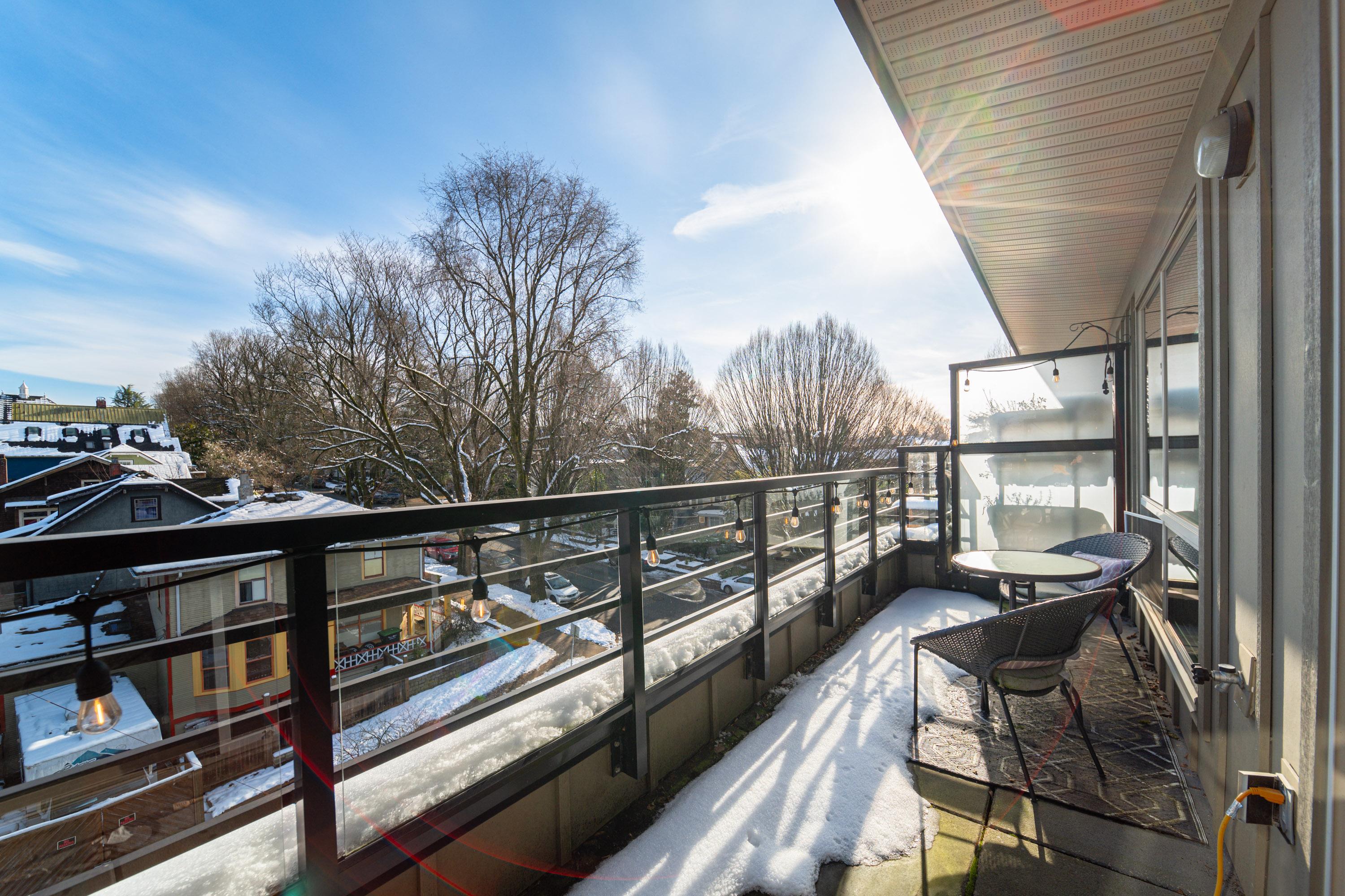 Commercial Drive Penthouse for sale: Off the Drive 1 bedroom 485 sq.ft. (Listed 2025-02-08)