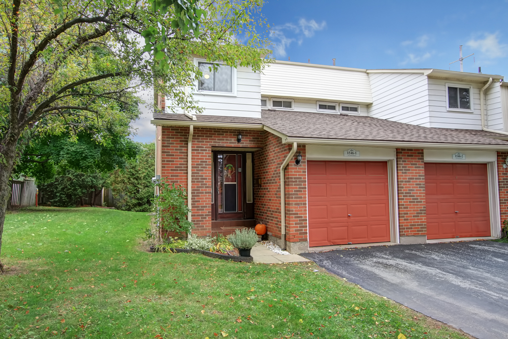 Burlington Townhouse for sale: 3 bedroom (Listed 2018-10-29)