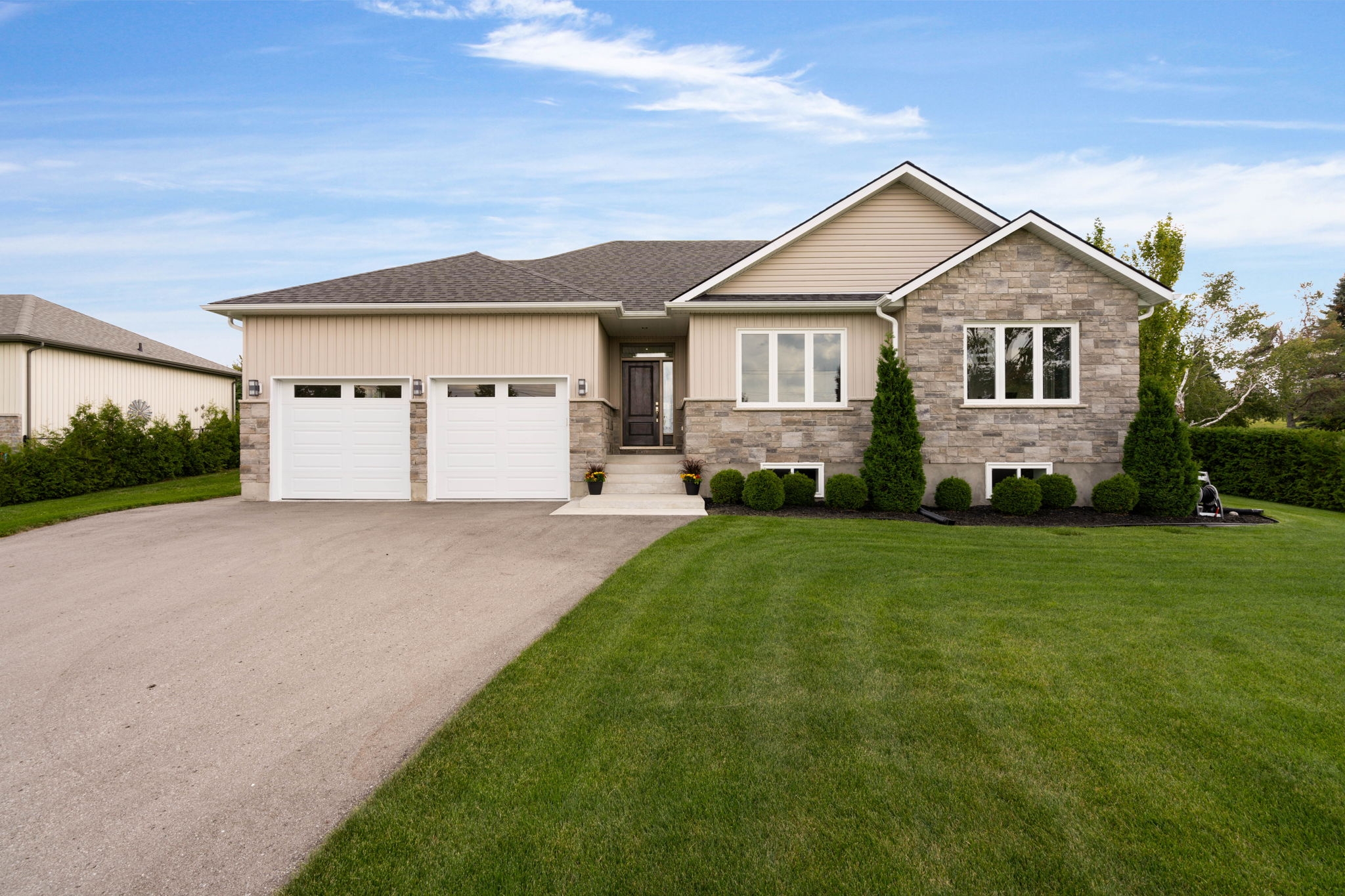 1415 15/16 Sideroad East