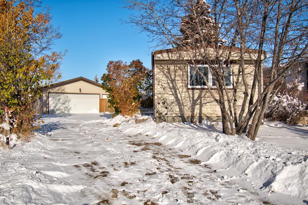 Big Springs Detached for sale:  3 bedroom 935 sq.ft. (Listed 2022-11-08)