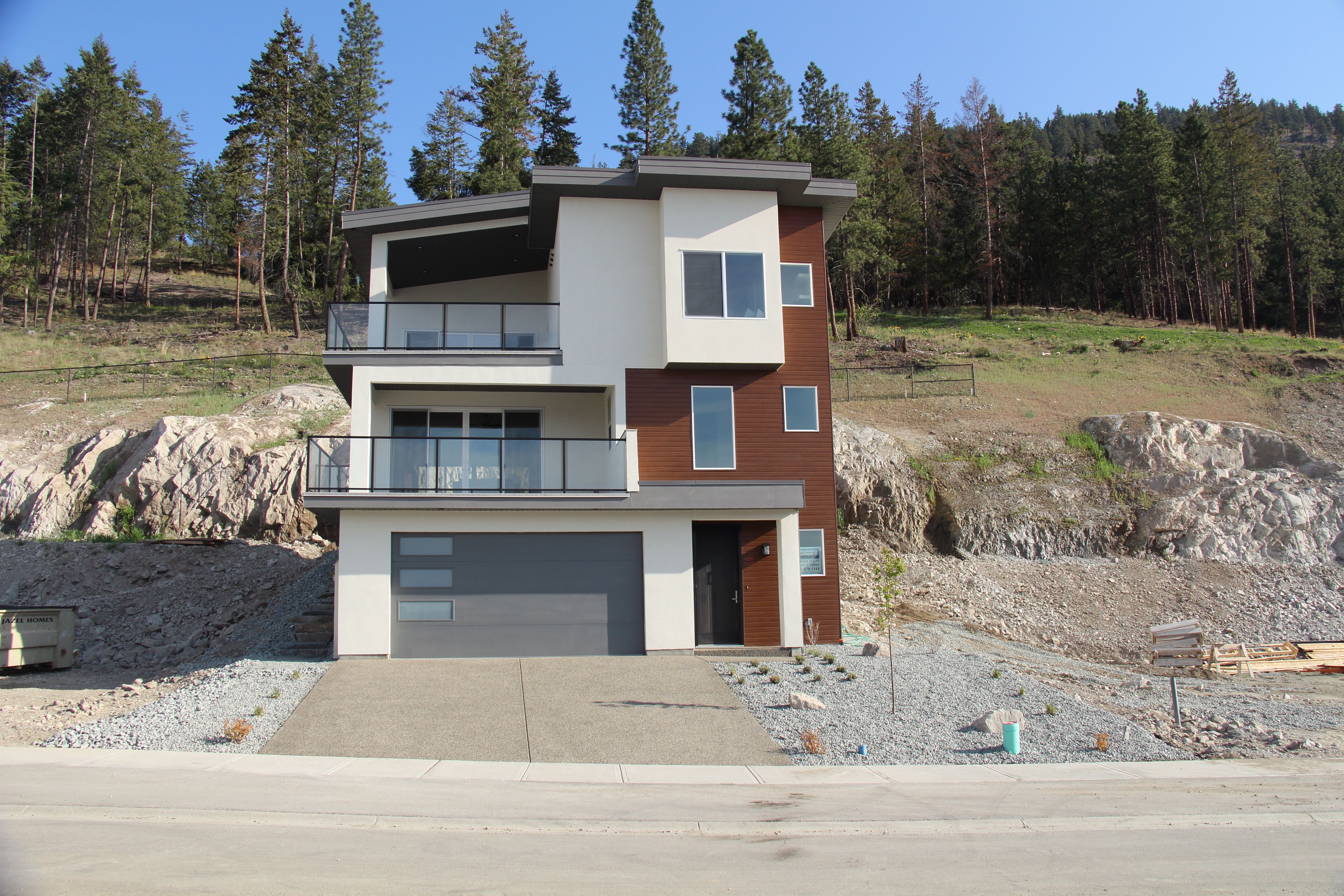 Peachland House for sale: Lauren Heights 3 bedroom 2,551 sq.ft. (Listed 2020-04-17)
