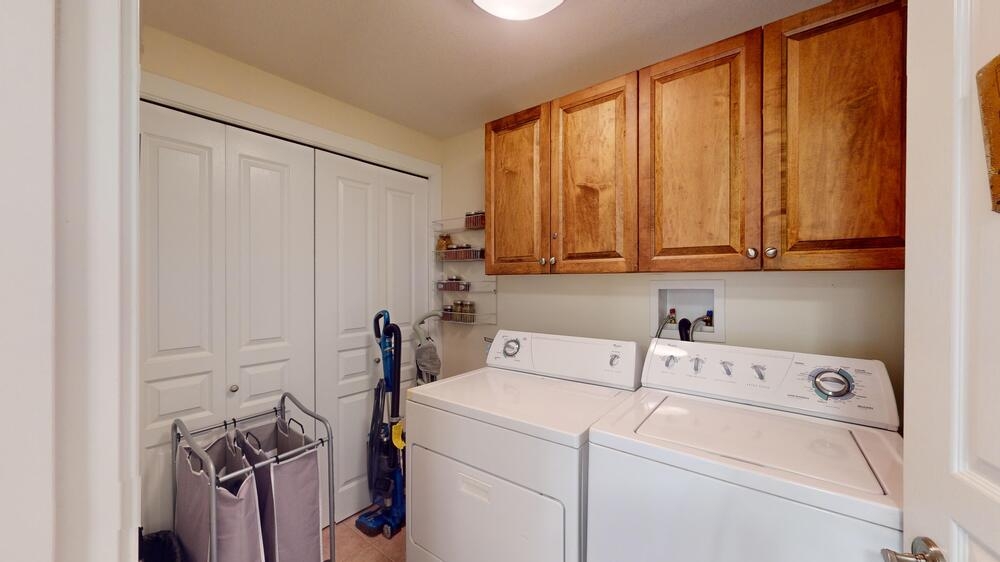 Peachland Condo for sale Lakeshore Gardens 2 bedroom 1,306 sq.ft