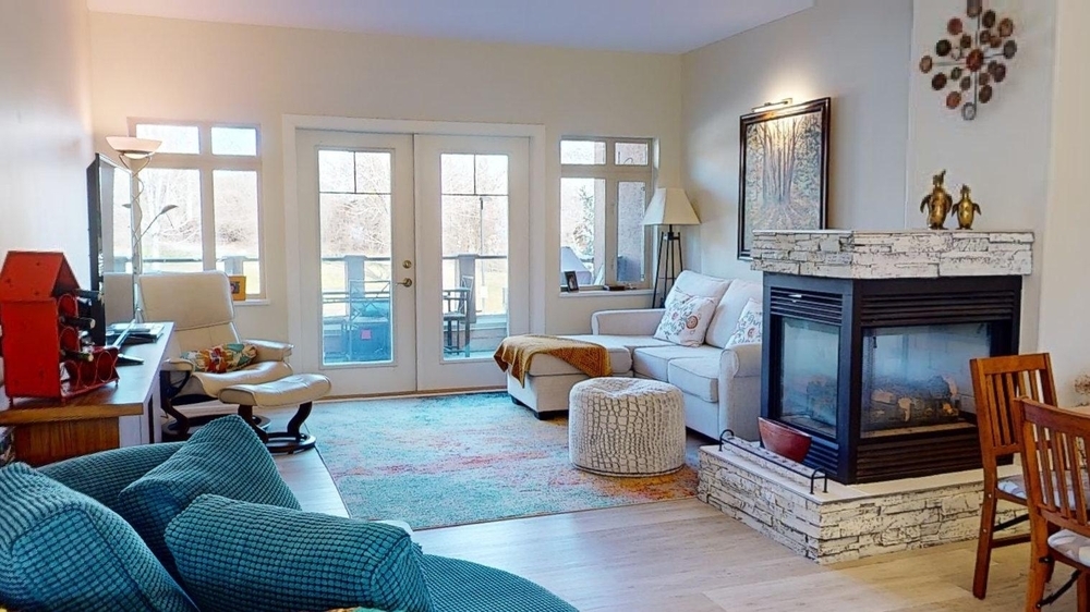 Peachland Condo for sale Lakeshore Gardens 2 bedroom 1,306 sq.ft