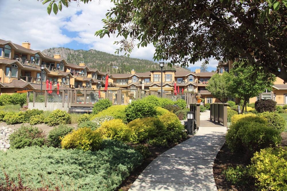 Peachland Condo for sale Lakeshore Gardens 2 bedroom 1,306 sq.ft
