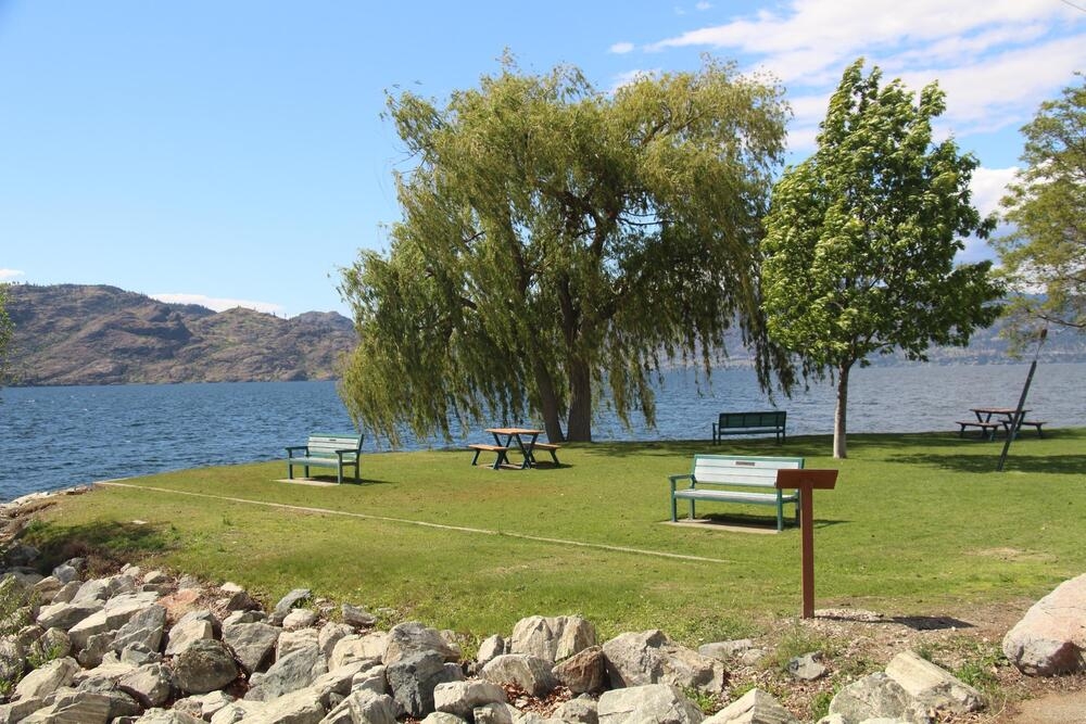 Peachland Condo for sale Lakeshore Gardens 2 bedroom 1,306 sq.ft