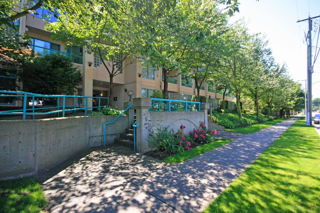 Glenwood PQ Condo for sale: 2 bedroom 995 sq.ft. (Listed 2013-07-09)