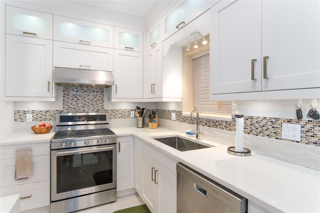 South Vancouver House for sale:  5 bedroom 2,491 sq.ft. (Listed 2019-12-28)