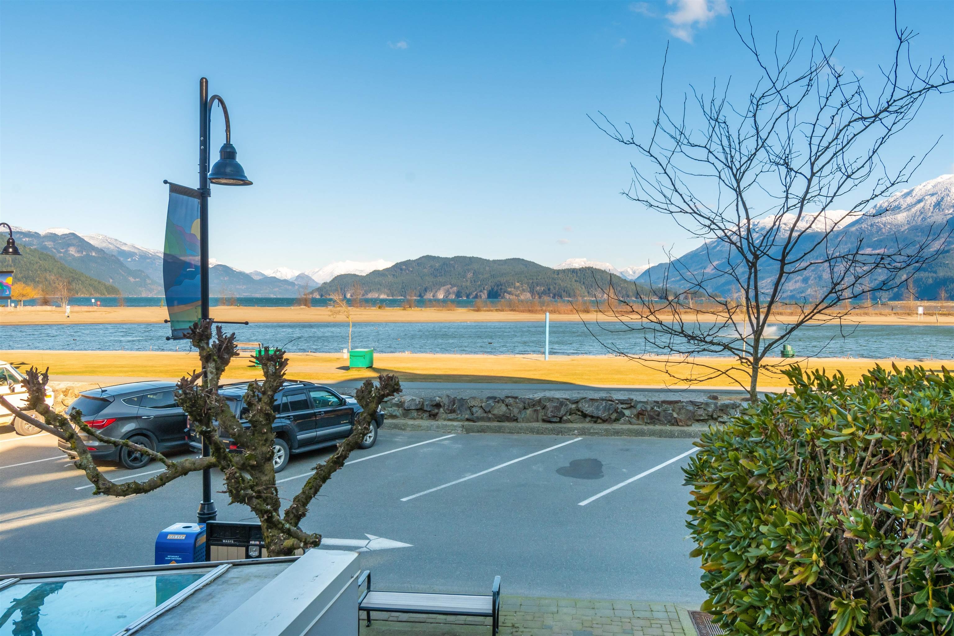Harrison Hot Springs Apartment/Condo for sale:  2 bedroom 1,044 sq.ft. (Listed 2106-02-06)