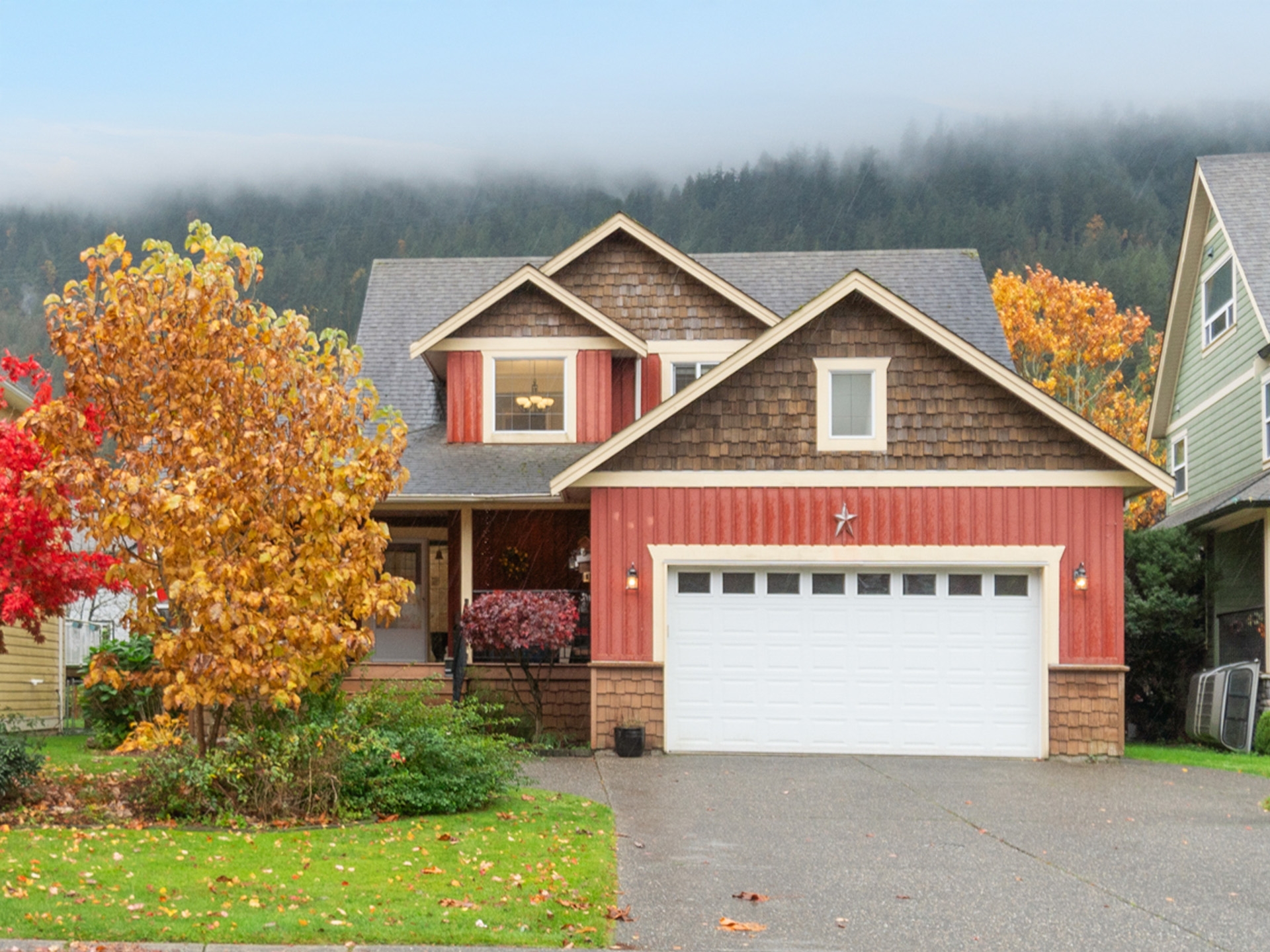 Harrison Hot Springs House/Single Family for sale:  4 bedroom 1,934 sq.ft. (Listed 2024-11-06)