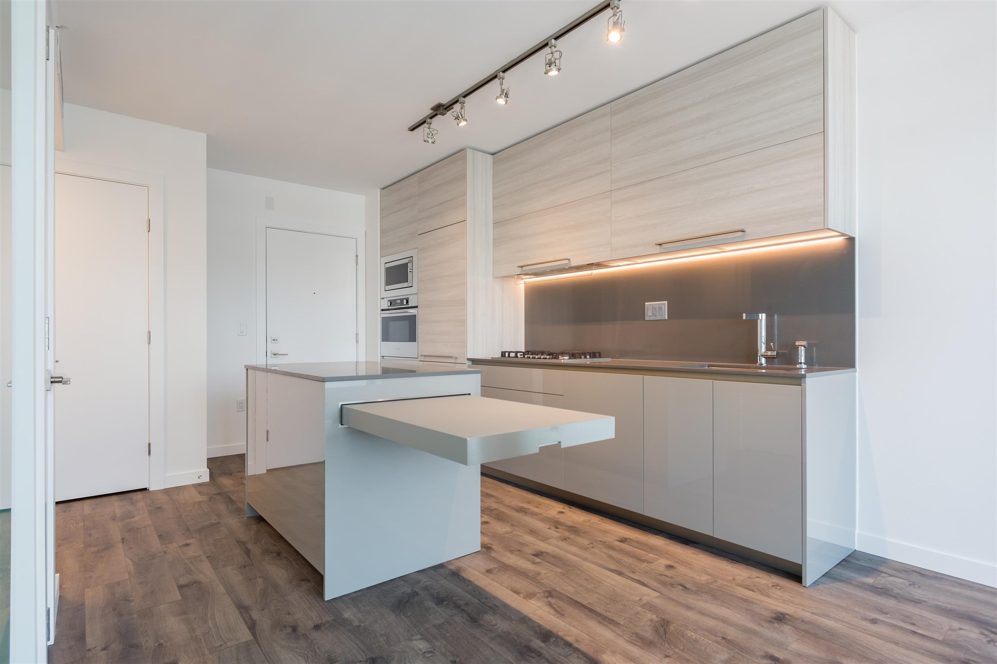 Brentwood Park Apartment/Condo for sale: 1 bedroom (Listed 2021-08-04)