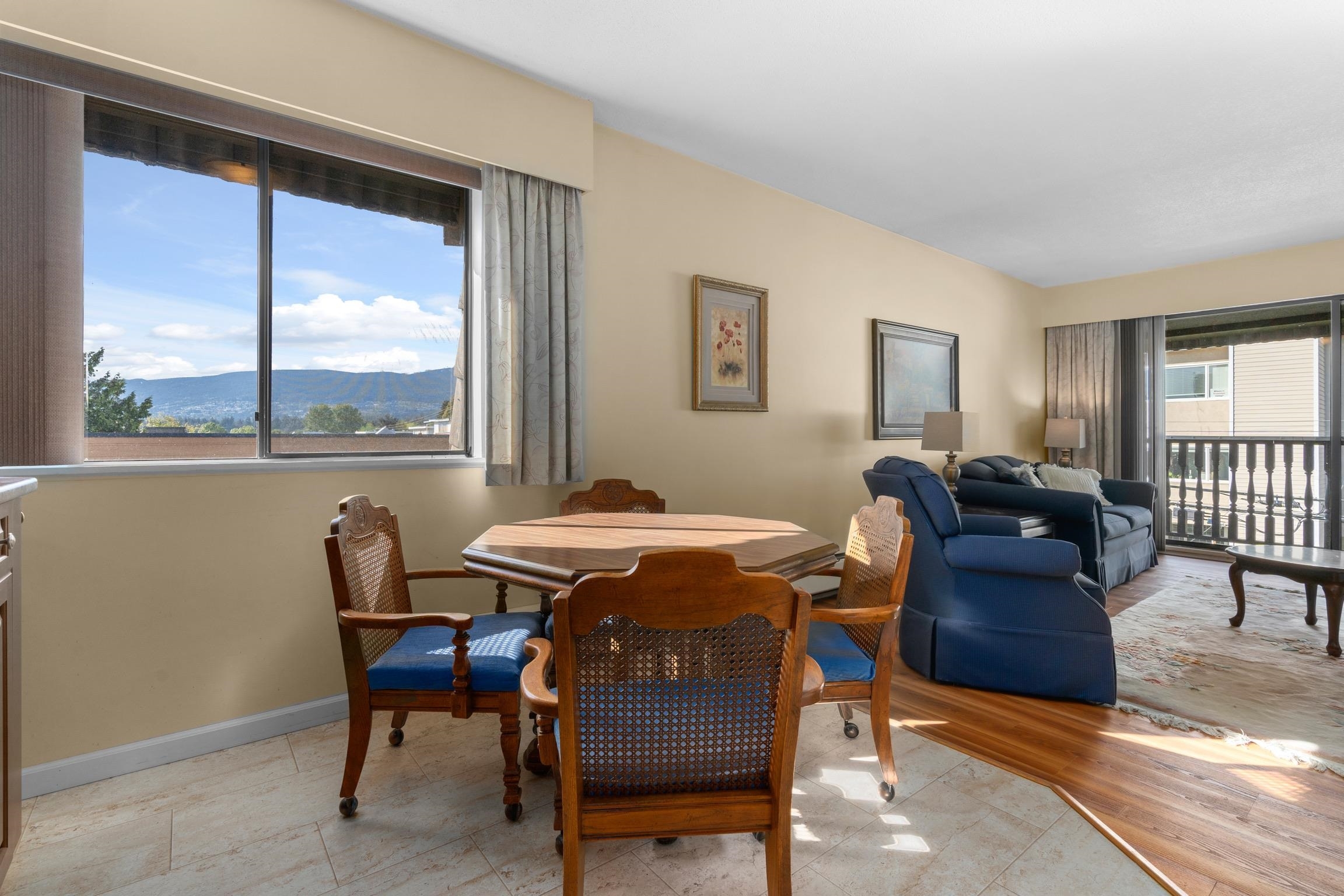 Lower Lonsdale Apartment/Condo for sale:  2 bedroom 781 sq.ft. (Listed 2024-09-26)