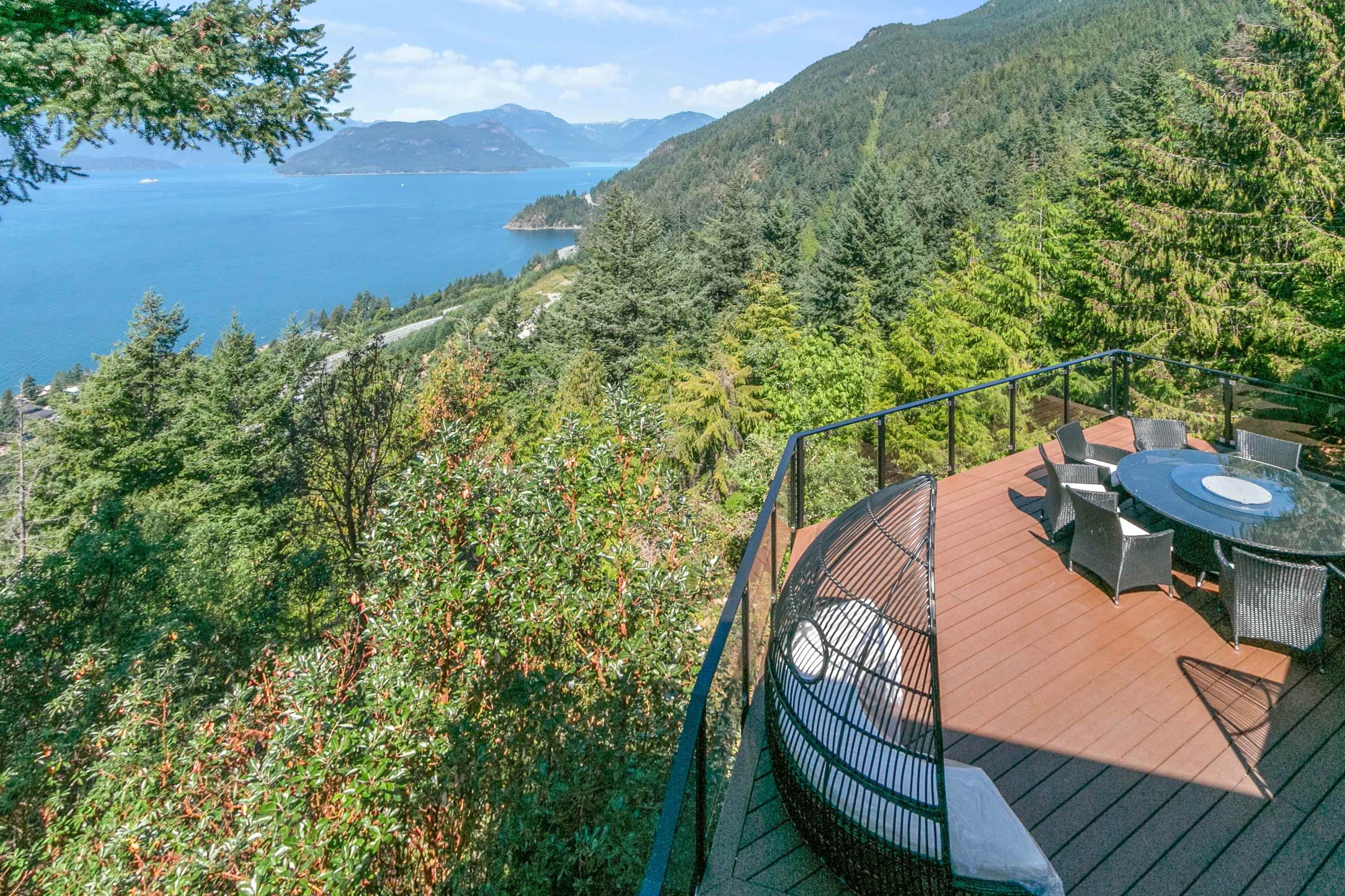 Lions Bay House/Single Family for sale:  9 bedroom 9,435 sq.ft. (Listed 2024-09-26)