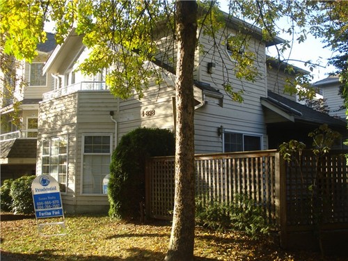 Hamilton Townhouse for sale:  4 bedroom 1,483 sq.ft. (Listed 2012-10-24)
