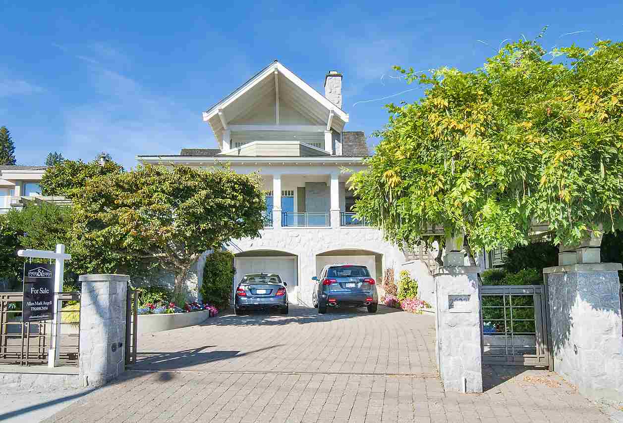 Dundarave House for sale:  3 bedroom 4,461 sq.ft. (Listed 2017-03-27)