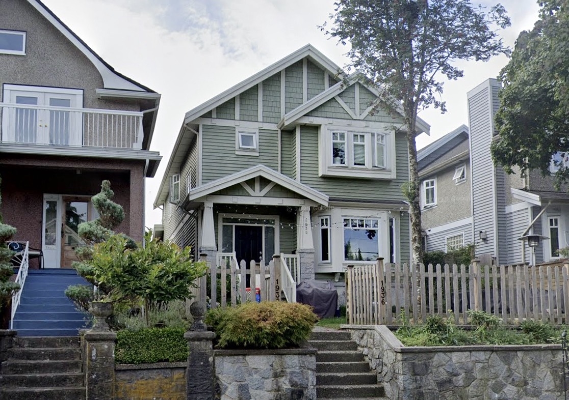 Vancouver 1/2 Duplex: 3 bedroom