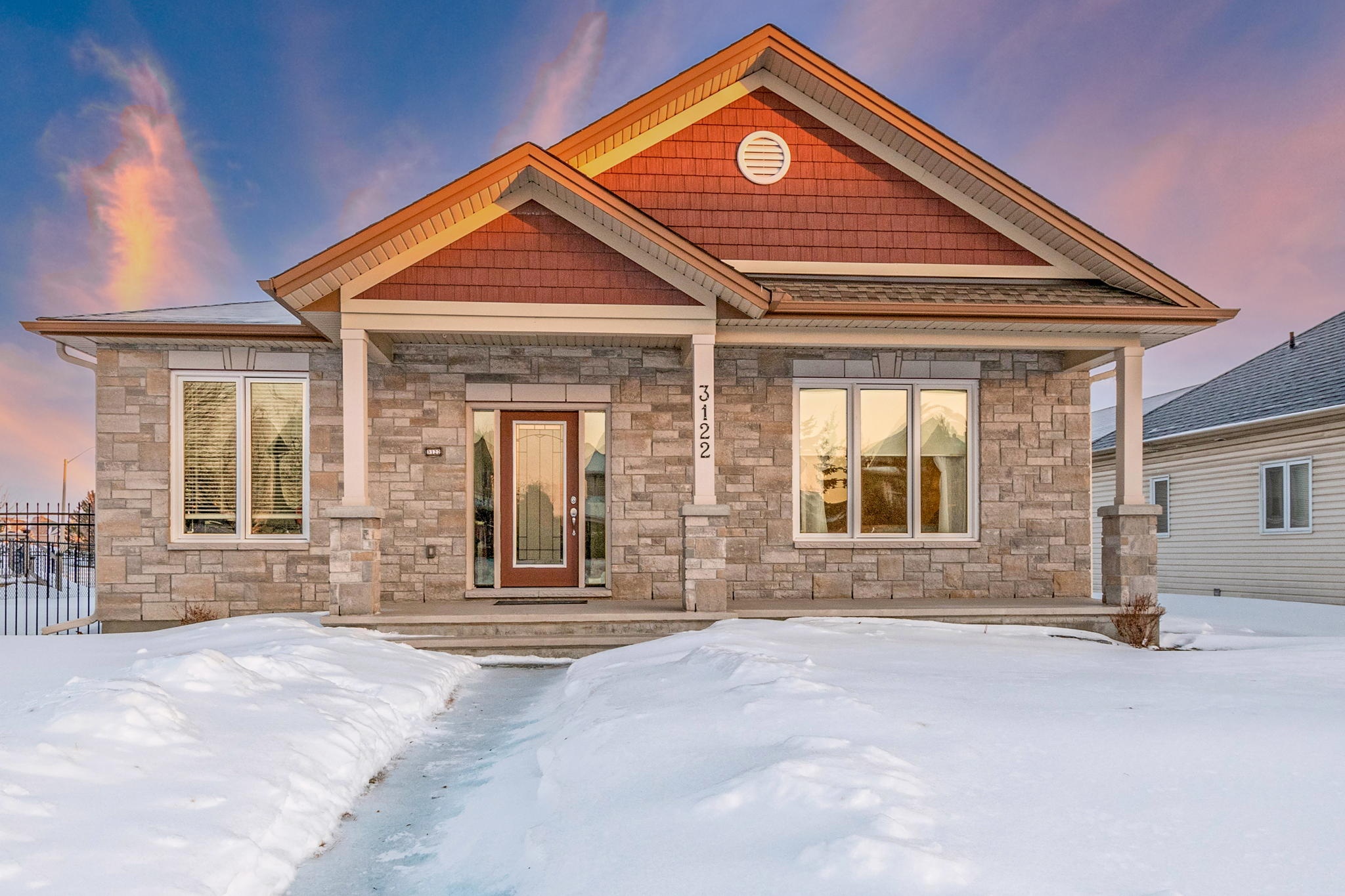 Findlay Creek Bungalow for sale 3 bedroom Findlay Creek Bungalow for sale 3 bedroom