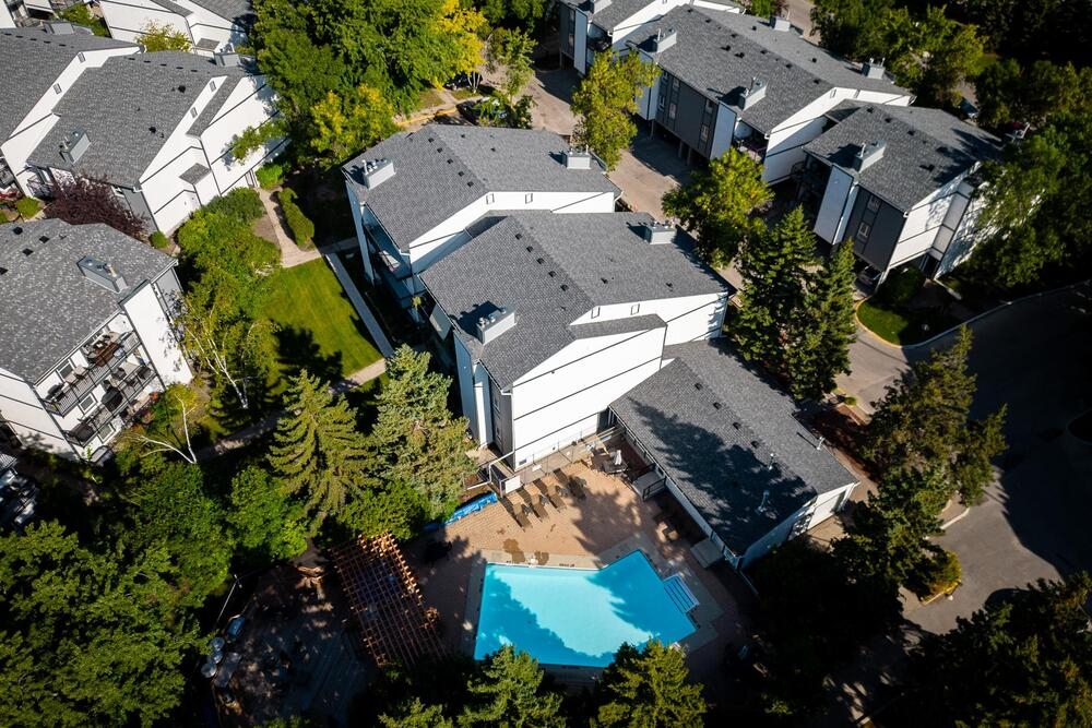 Tuxedo Condo for sale Terraces of Tuxedo 1 bedroom 834 sq.ft. (Listed