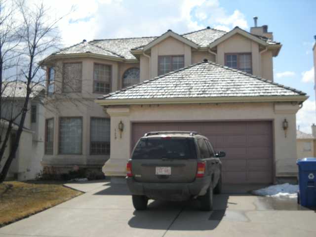 Monterey Park  House for sale:  4 bedroom  Tile Backsplash, Hardwood Floors, Laminate Floors, Plush Carpet 2,070 sq.ft. (Listed 2000-05-08)