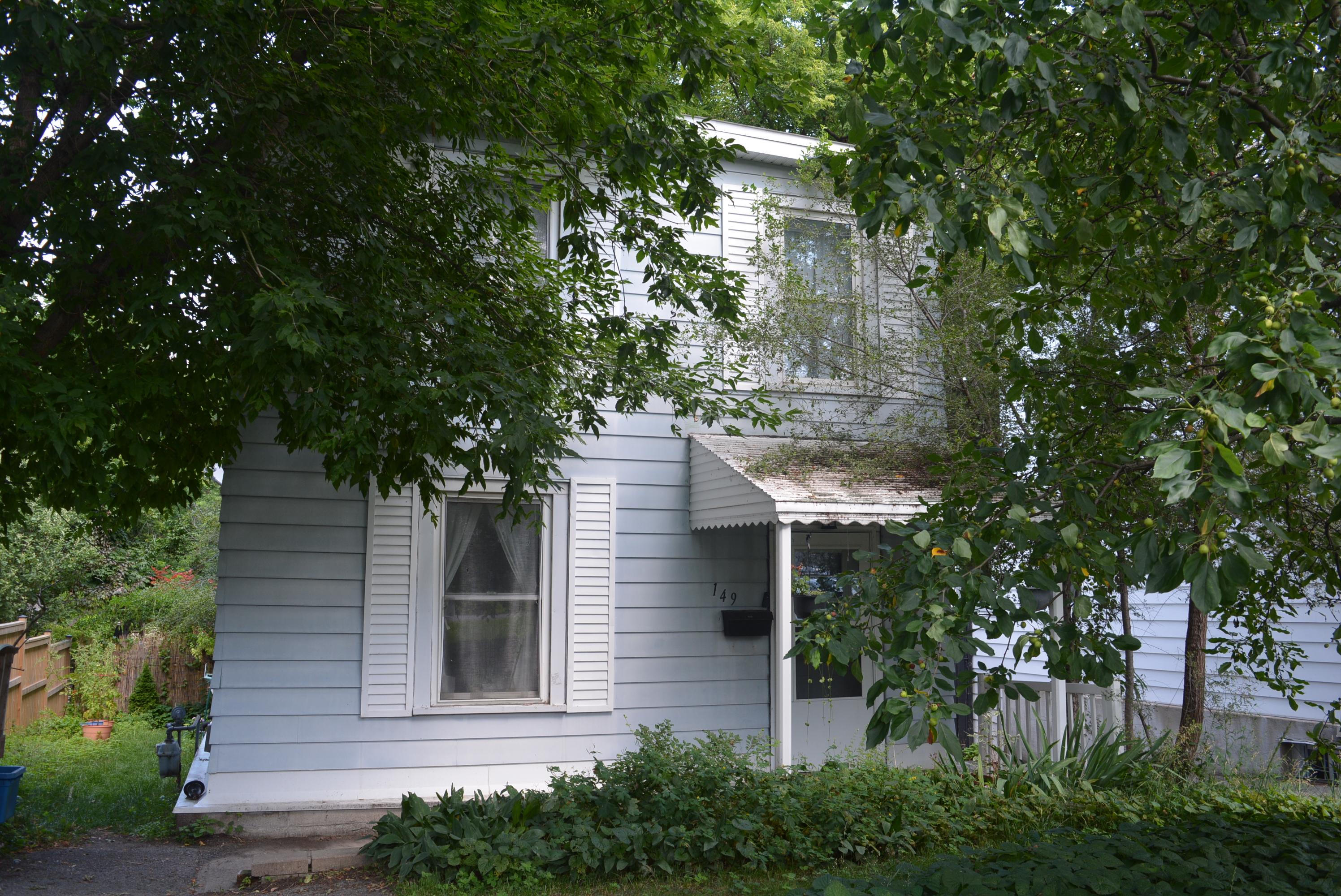 Ottawa House for sale: 2 + 1 Laminate Floors (Listed 2024-07-18)