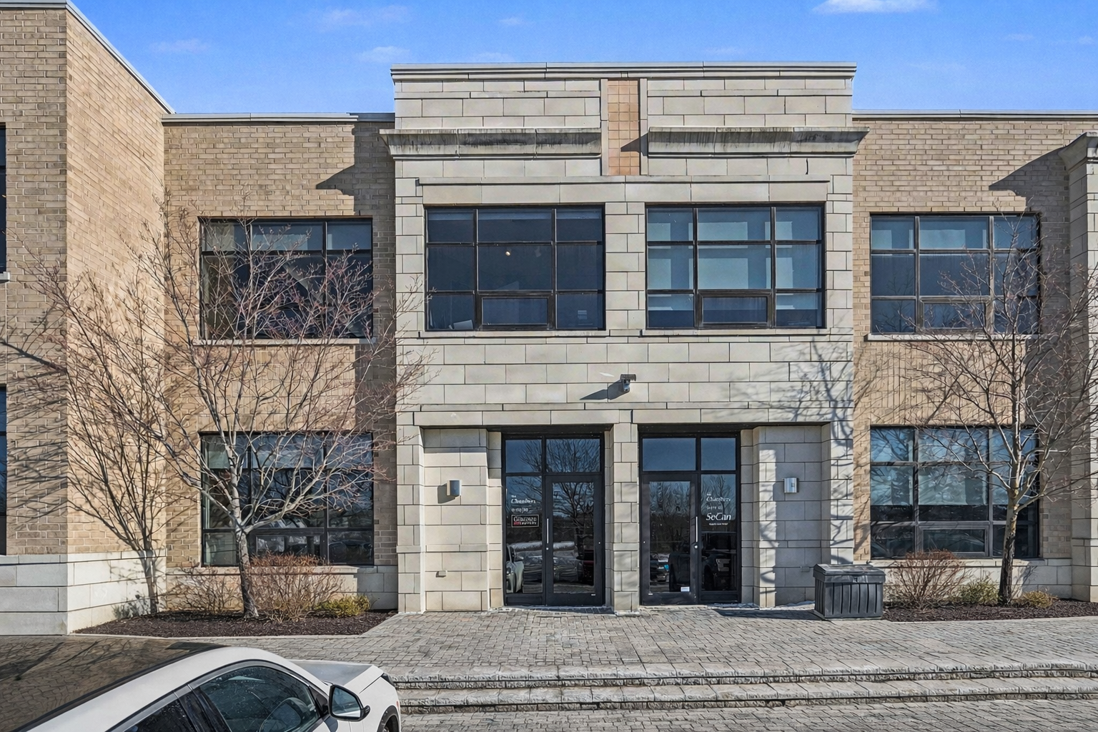 300-300 - Terry Fox Drive