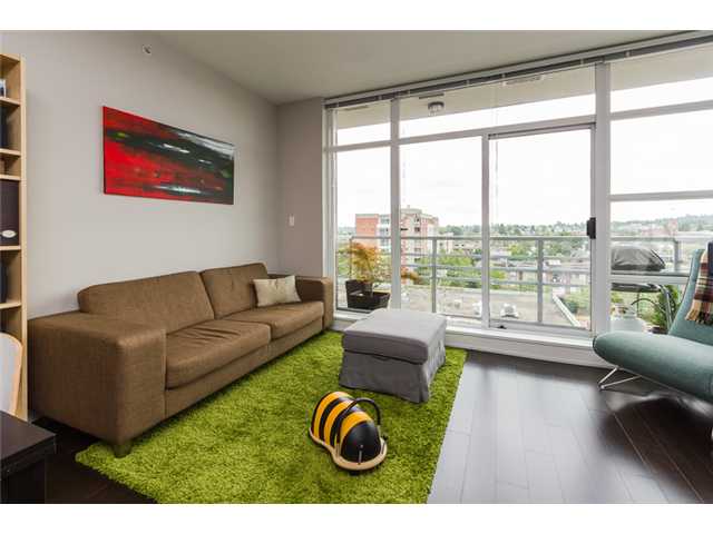 703 - 298 11TH Ave E