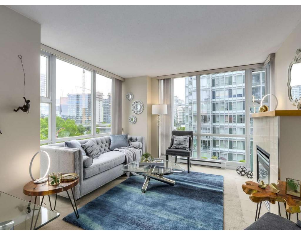 505 1077 MARINASIDE CRESCENT