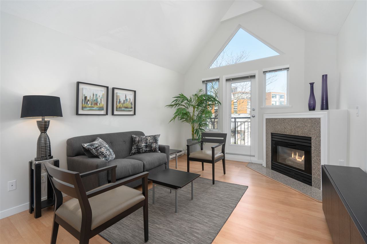 301 1928 E 11TH AVENUE