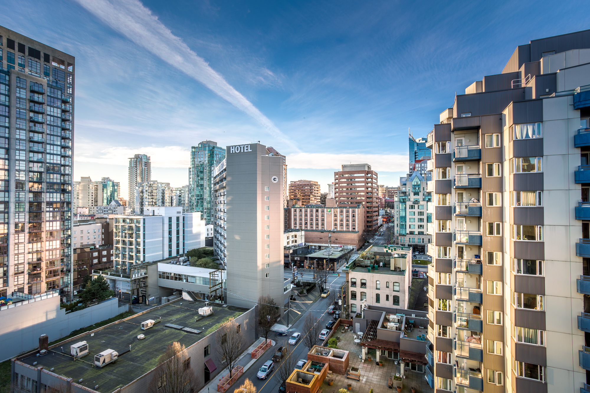 Apartment sold downtown great condition 1 bedroom 550