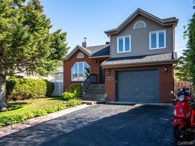 Longueuil  Apartment:  3 bedroom
