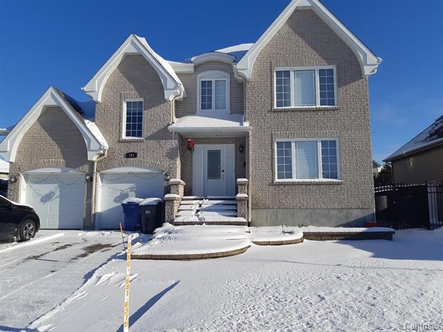 Vaudreuil-Dorion Apartment:  4 bedroom