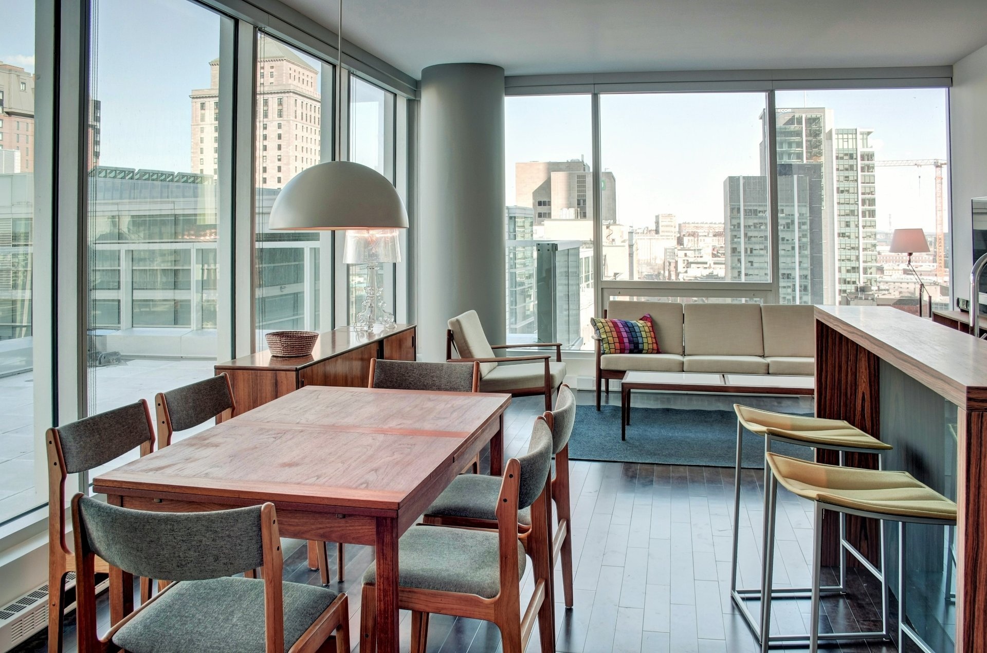 Montréal (Ville-Marie) Condo for rent:  2 bedroom 870 PC (Listed 2021-08-31)