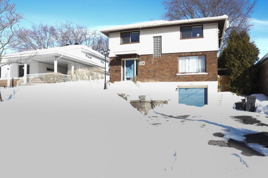 West Single Family:  3 bedroom